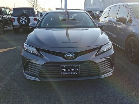 Used 2023 Toyota Camry LE image 2