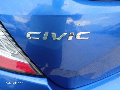 Used 2018 Honda Civic Sport image 14