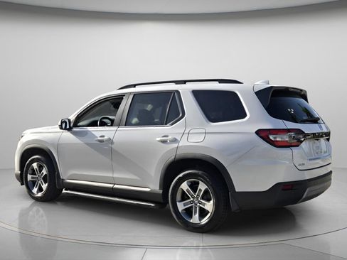 Used 2023 Honda Pilot EX-L image 8