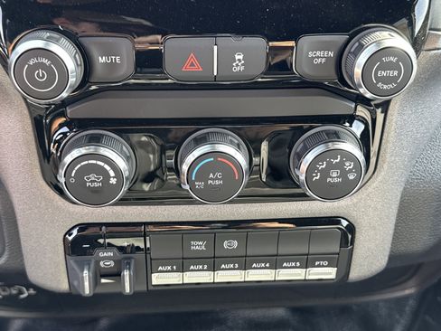 New 2026 RAM 3500 Tradesman w/ Chrome Appearance Group A AWD/4WD image 19