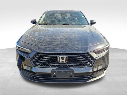 Used 2024 Honda Accord Sport image 2