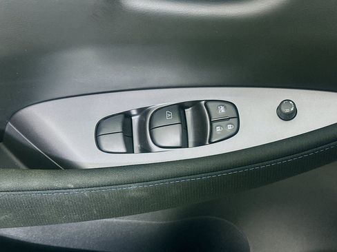Used 2025 Nissan Leaf S FWD image 15