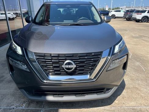 Used 2023 Nissan Rogue SV FWD image 6