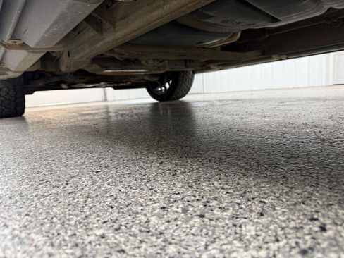 Used 2018 Chevrolet Suburban LT AWD/4WD image 12