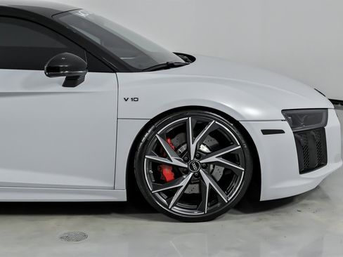 Used 2017 Audi R8 V10 image 15