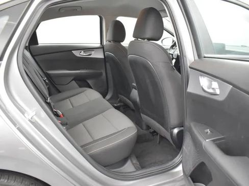 Used 2023 Kia Forte LXS image 18