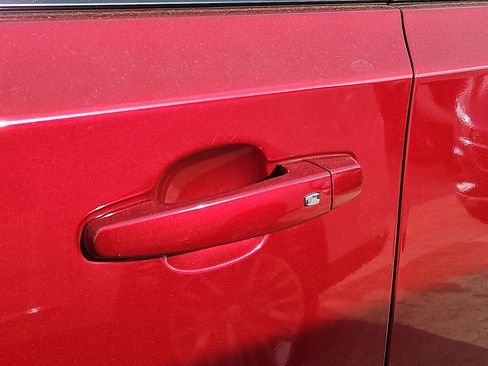 Used 2020 Chevrolet Traverse RS image 5