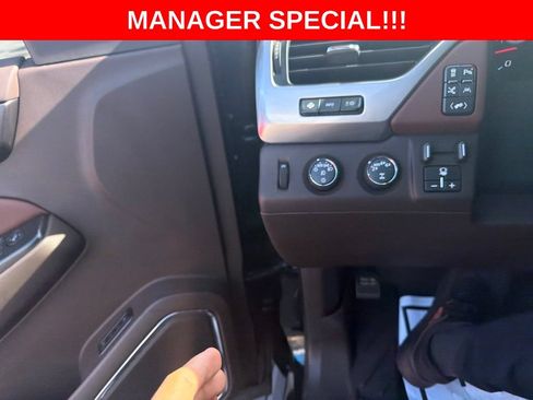 Used 2020 Chevrolet Tahoe Premier w/ 6.2L Performance Package AWD/4WD image 34