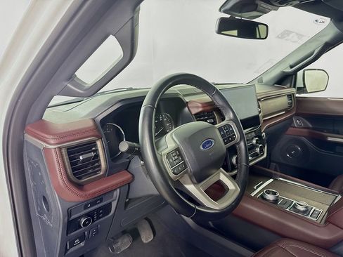 Used 2024 Ford Expedition Max Limited image 9