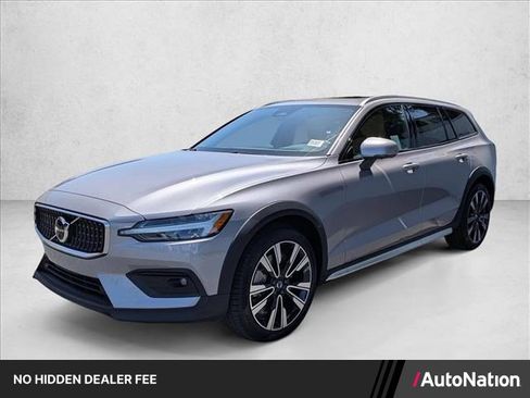 New 2026 Volvo V60 B5 Cross Country Ultra AWD/4WD image 1