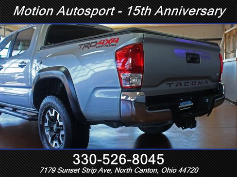 Used 2019 Toyota Tacoma TRD Off-Road image 8