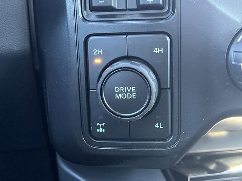 New 2026 Ford F350 Lariat w/ Black Appearance Package image 8