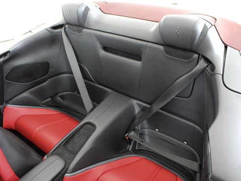 Certified 2024 Ferrari Roma Spider RWD image 44