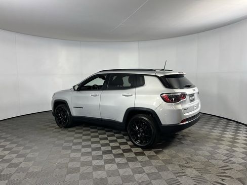 Certified 2025 Jeep Compass Latitude w/ Altitude Special Edition image 8