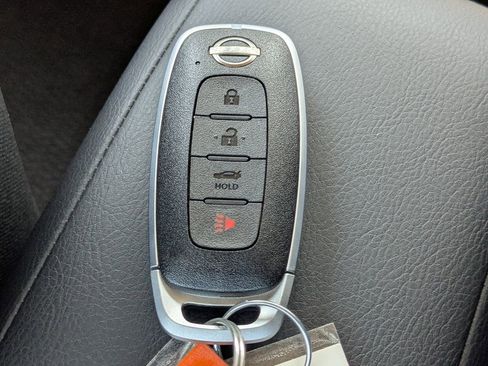 New 2025 Nissan Versa SV w/ Trunk Package image 29