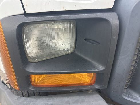 Used 2006 Ford F350 XL RWD image 13