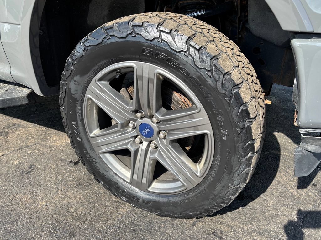 Used 2020 Ford F150 XLT w/ Equipment Group 302A Luxury AWD/4WD image 31