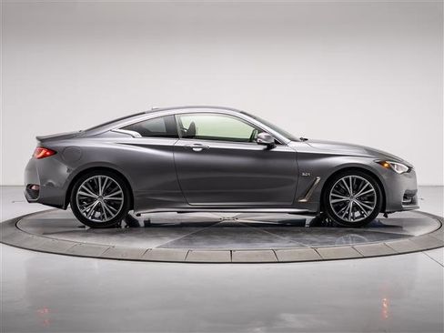 Used 2019 INFINITI Q60 3.0t Luxe w/ Essential Package RWD image 6