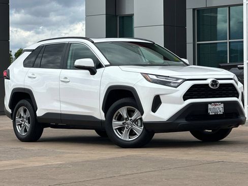 Used 2025 Toyota RAV4 XLE w/ Convenience Package AWD/4WD image 2
