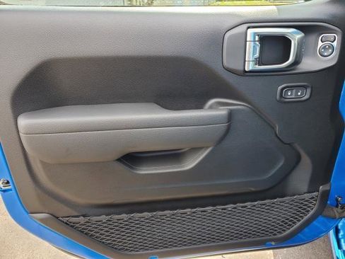 New 2026 Jeep Gladiator Sport image 16