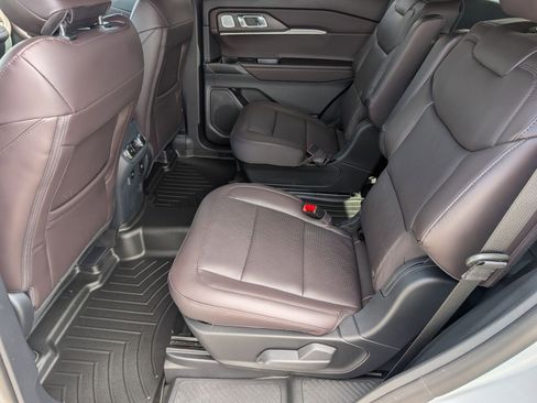 New 2026 Ford Explorer Platinum image 30