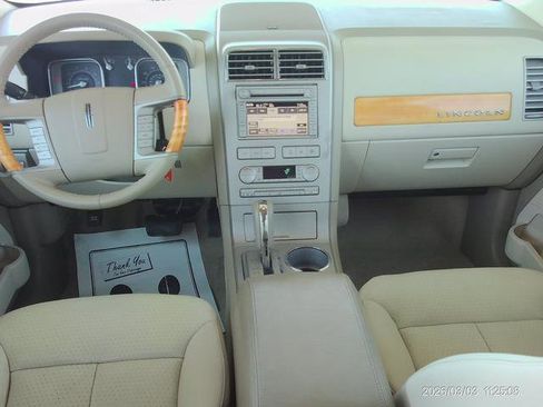 Used 2007 Lincoln MKX 2WD image 6