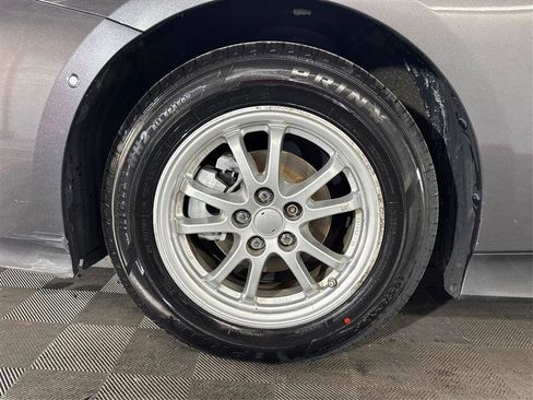 Used 2018 Toyota Prius Four FWD image 29