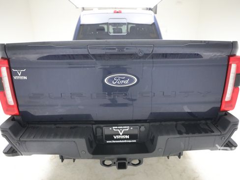 Used 2024 Ford F250 Lariat w/ Sport Appearance Package AWD/4WD image 3