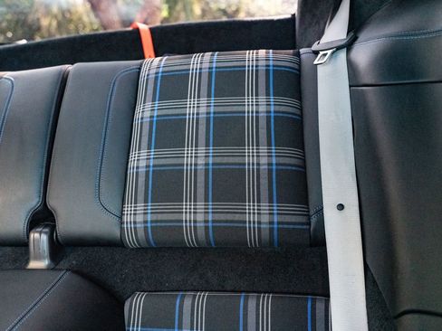 Used 2022 Porsche 911 Turbo S image 57