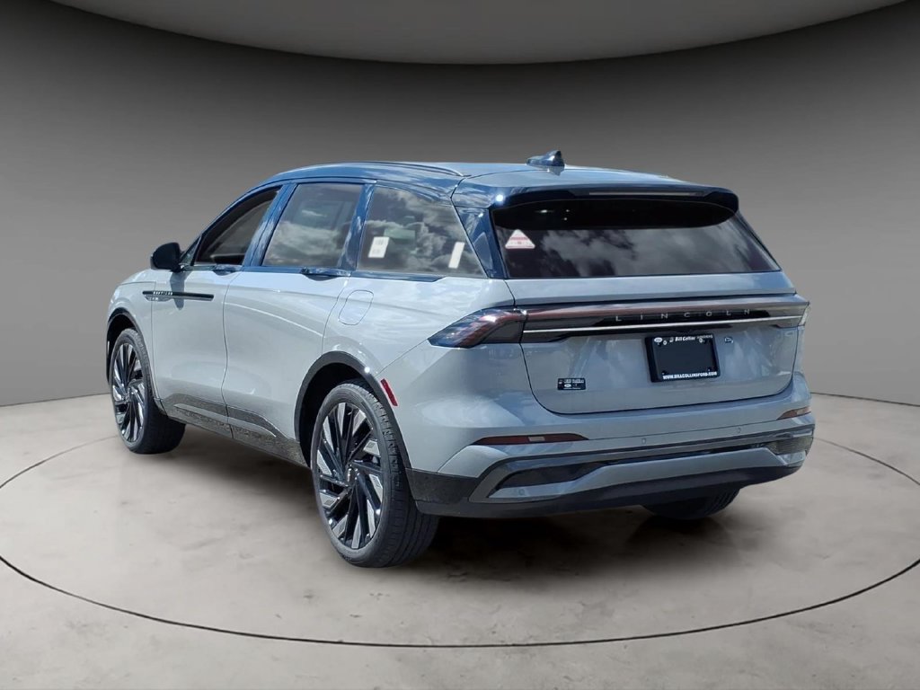New 2026 Lincoln Nautilus Reserve w/ Jet Appearance Package AWD/4WD image 3