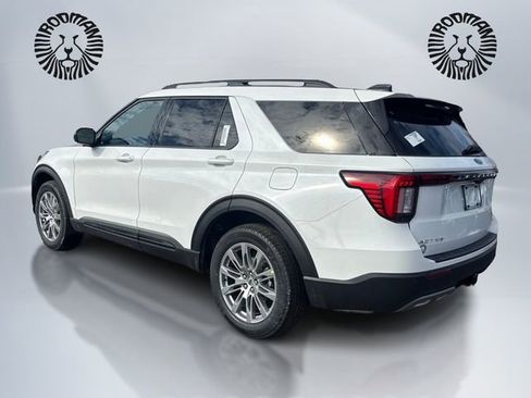 New 2026 Ford Explorer Active w/ Active Comfort Package image 7