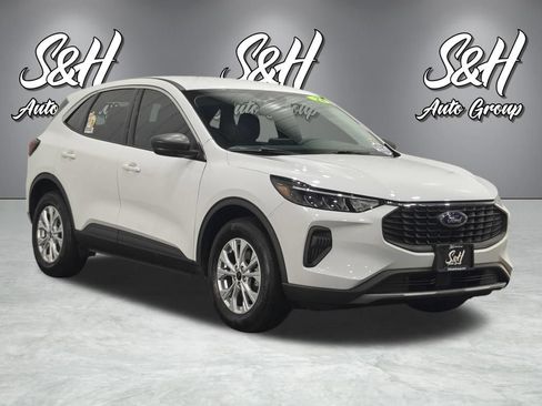 Used 2023 Ford Escape Active AWD/4WD image 2