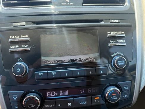 Used 2014 Nissan Altima 2.5 SL w/ Moonroof Package FWD image 26