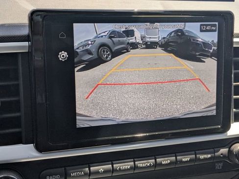 Used 2024 Hyundai Venue Limited image 22