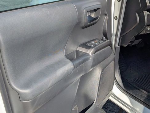 Used 2023 Toyota Tacoma TRD Sport image 15