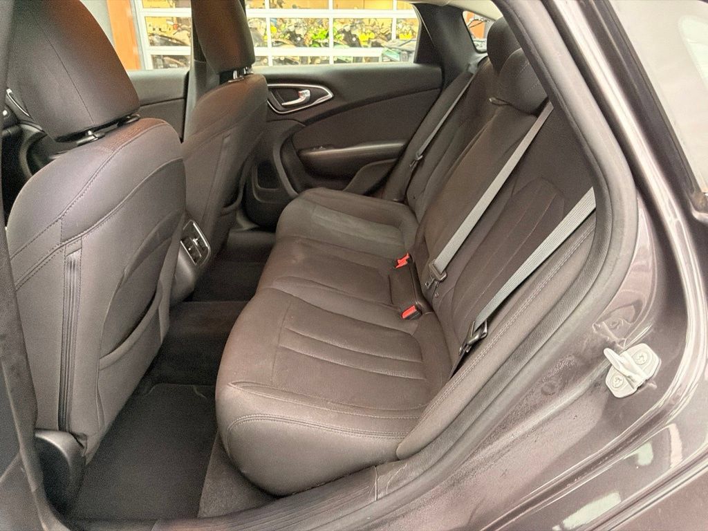 Used 2015 Chrysler 200 Limited w/ Convenience Group FWD image 14