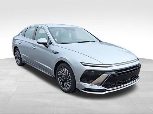 New 2025 Hyundai Sonata SEL FWD image 2