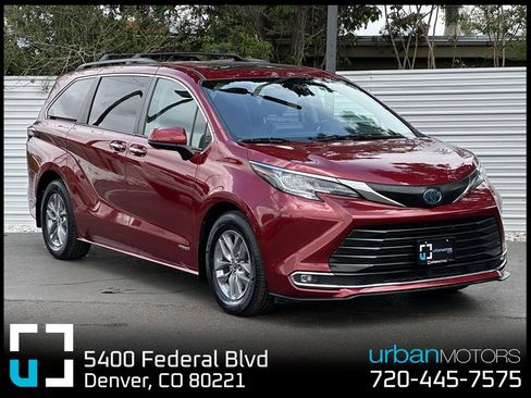 Used 2021 Toyota Sienna XLE AWD/4WD image 1