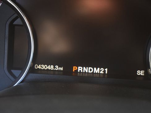 Certified 2019 Ford F250 Lariat w/ Chrome Package image 13