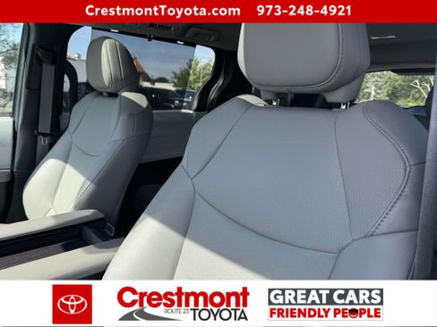 Certified 2025 Toyota Sienna XLE AWD/4WD image 18