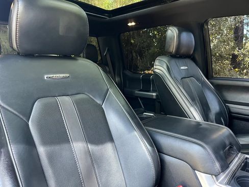 Used 2019 Ford F250 Platinum w/ Platinum Ultimate Package AWD/4WD image 18