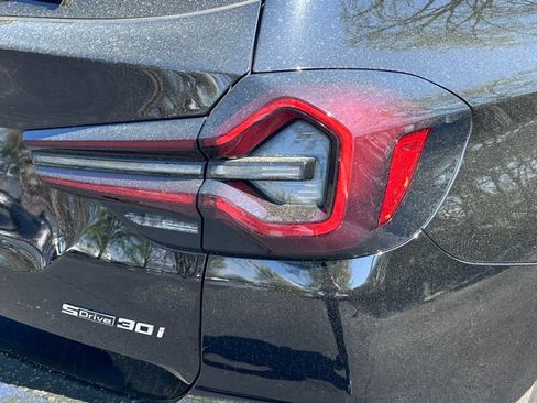 Used 2023 BMW X3 sDrive30i w/ Premium Package image 9