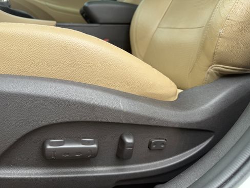 Used 2014 Hyundai Sonata Limited w/ Technology Package 06 FWD image 26