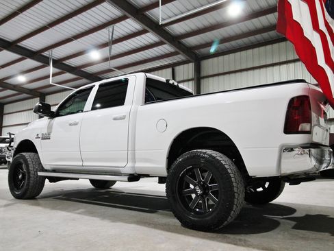 Used 2018 RAM 2500 Tradesman w/ Chrome Appearance Group AWD/4WD image 8