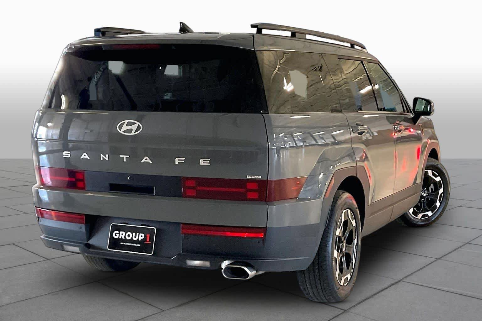 Used 2026 Hyundai Santa Fe SEL AWD/4WD image 12
