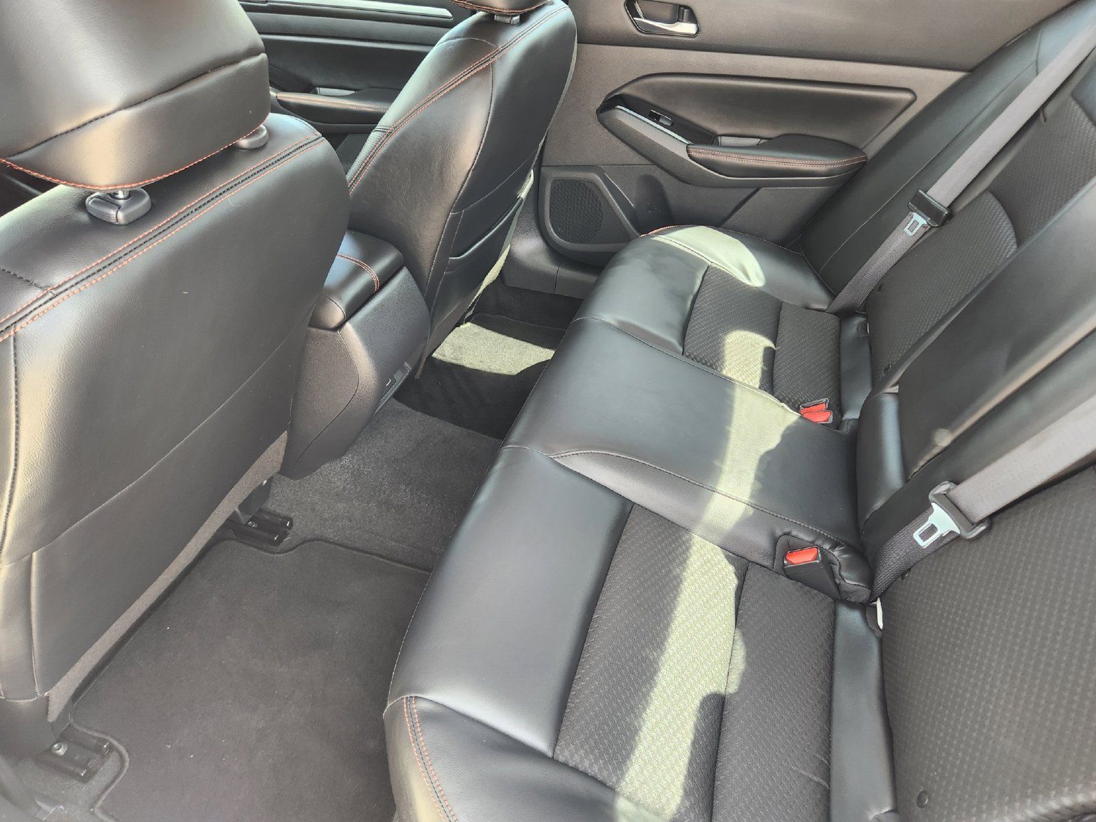 Used 2024 Nissan Altima 2.5 SR FWD image 34