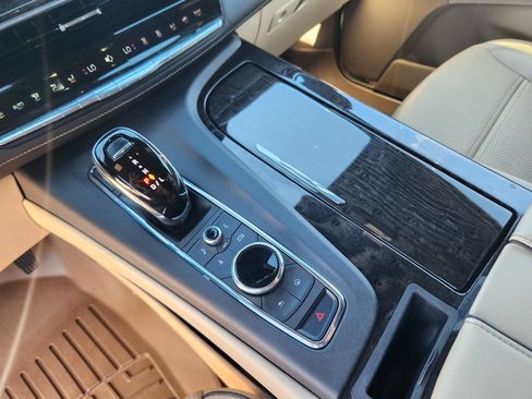 Used 2023 Cadillac Escalade Premium Luxury w/ Performance Package AWD/4WD image 25