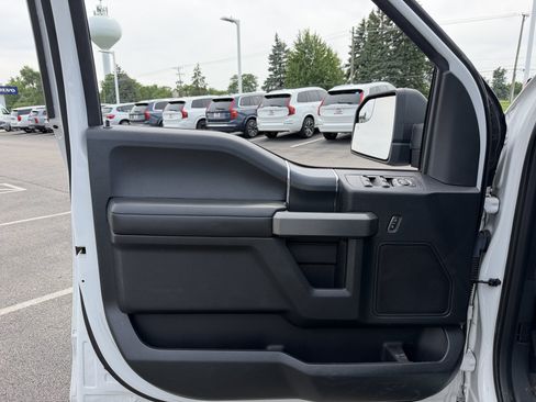 Used 2018 Ford F150 XLT w/ Equipment Group 302A Luxury AWD/4WD image 7