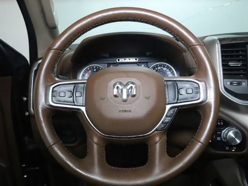 Used 2019 RAM 1500 Laramie image 31