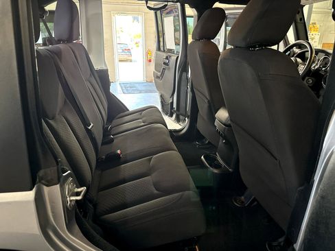 Used 2015 Jeep Wrangler Unlimited Sport w/ Quick Order Package 24S image 38